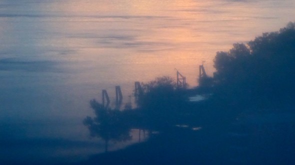 P1060861-MissRiverAtSunrise-NewOrleansLA-22Apr2016